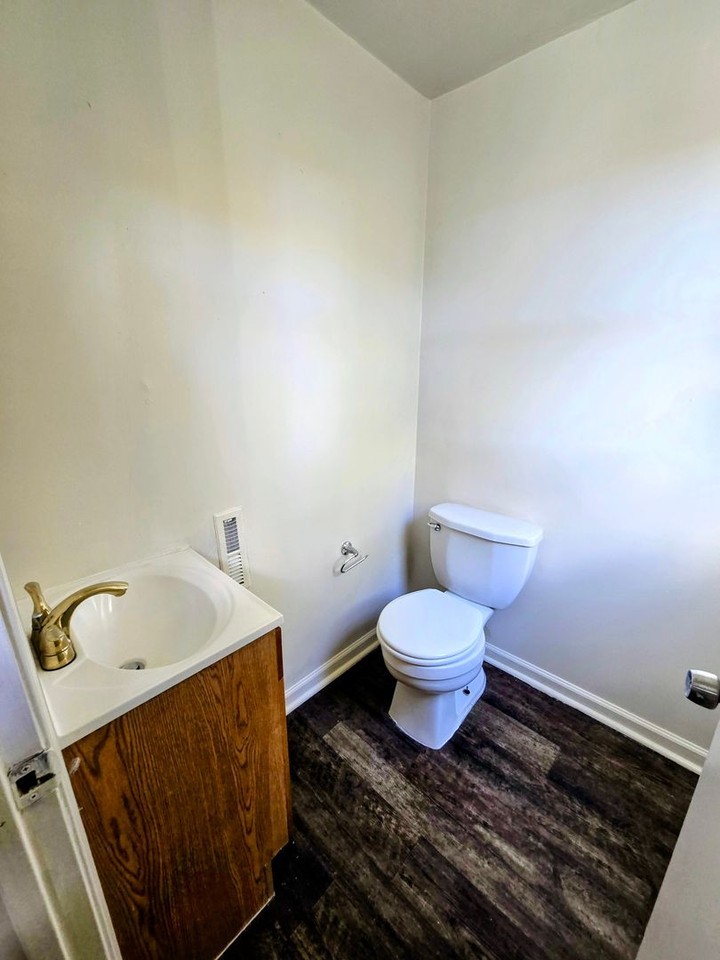 420 N 12th St - Photo 5 of 21