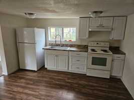 featured image of 444 1/2 N Elm St