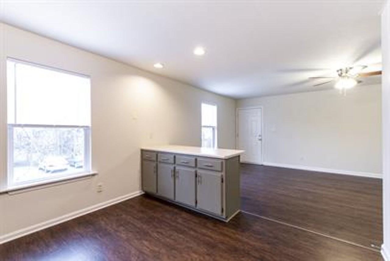 Mt. Washington Square Apts., Ables Way - Photo 4 of 16