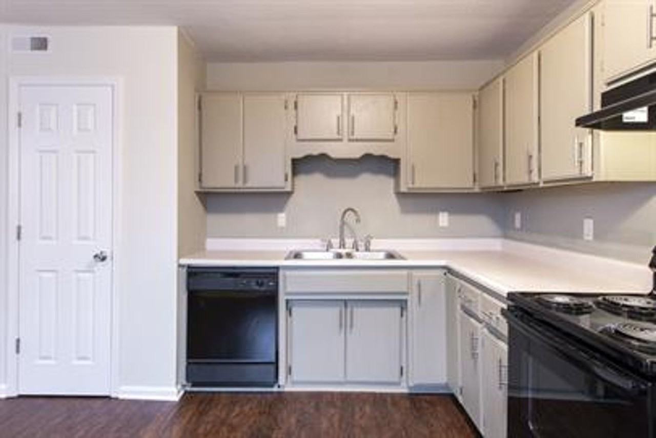 Mt. Washington Square Apts., Ables Way - Photo 6 of 16