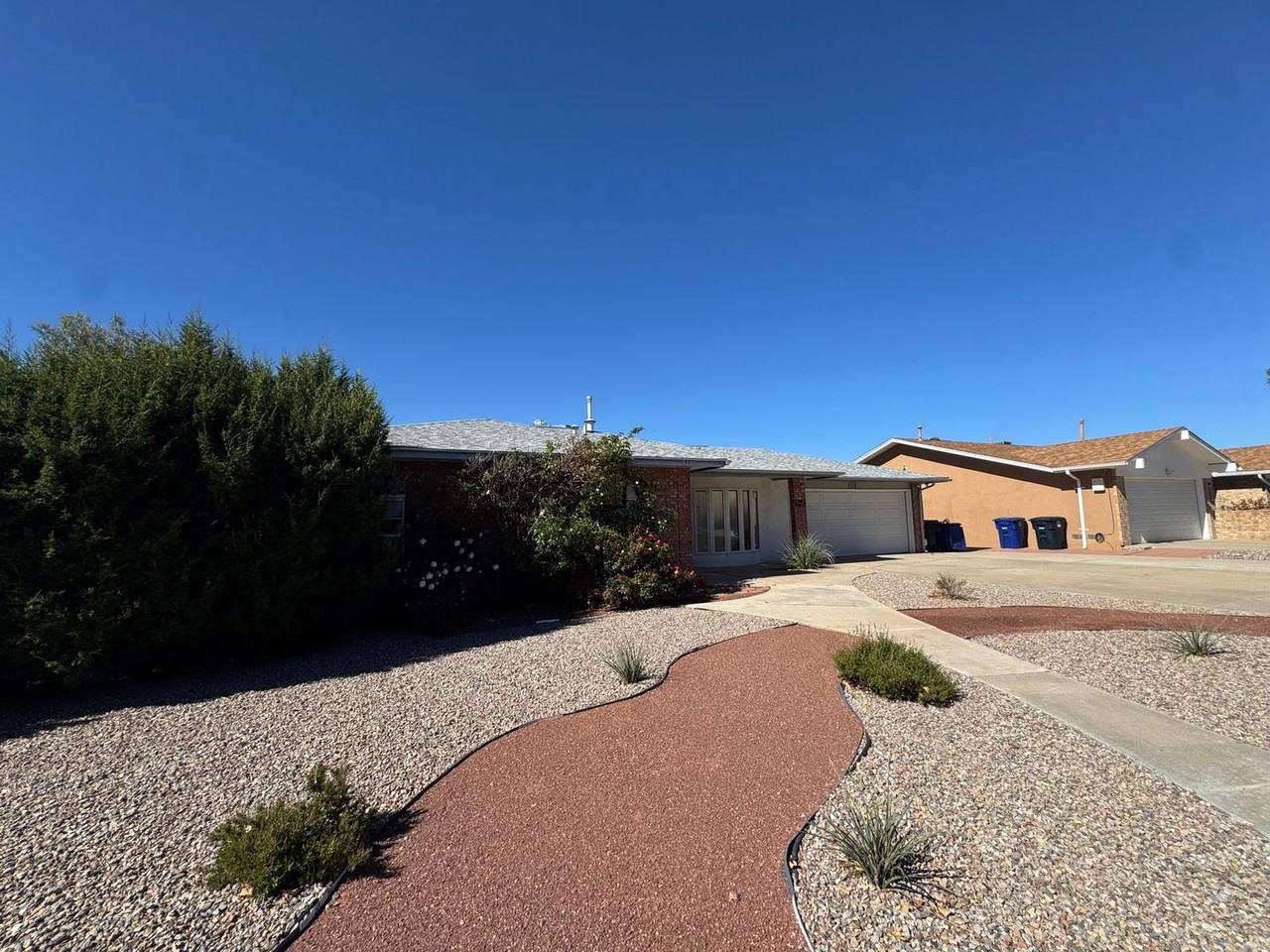 6105 Truchas Dr Ne - Photo 2 of 17