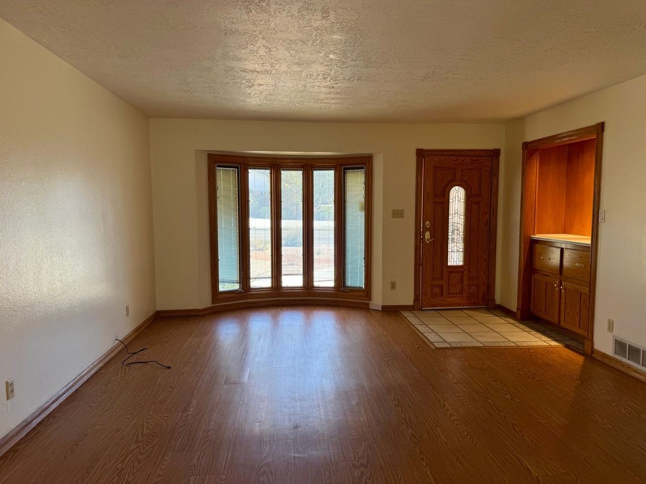 6105 Truchas Dr Ne - Photo 4 of 17