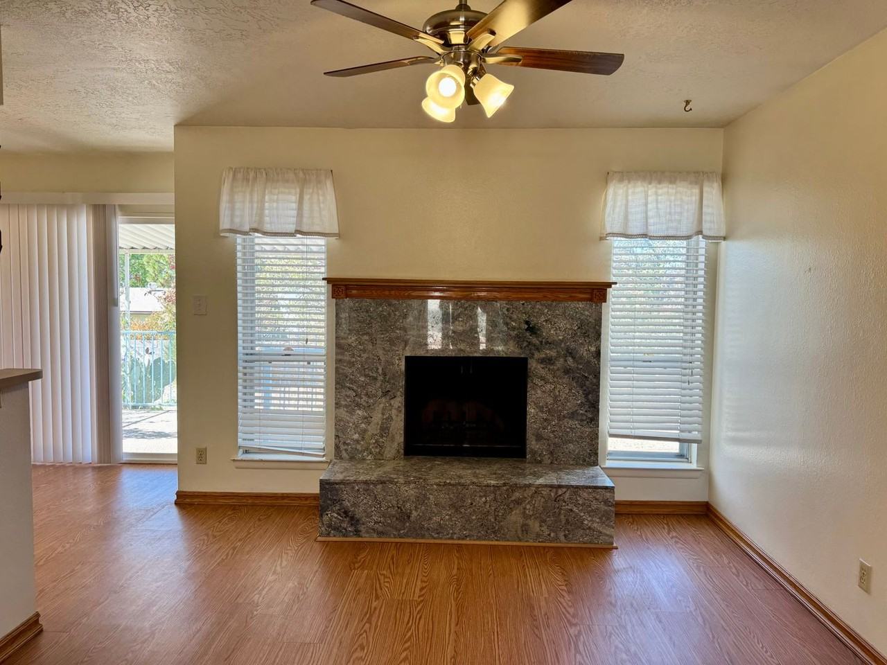 6105 Truchas Dr Ne - Photo 5 of 17