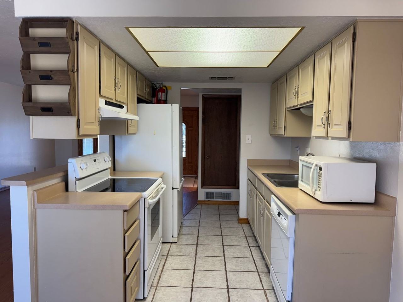 6105 Truchas Dr Ne - Photo 7 of 17