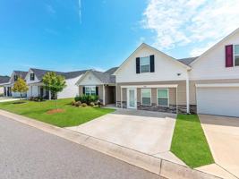 featured image of 1016 Amberlight Cir