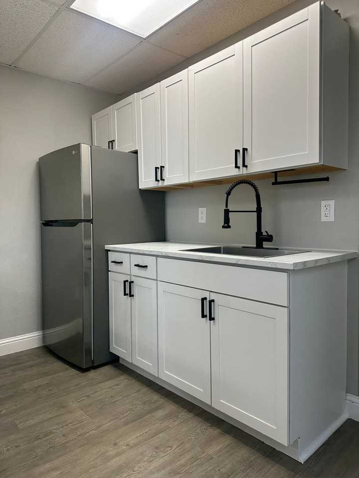 2006 S Daubenberger Rd #B - Photo 5 of 17