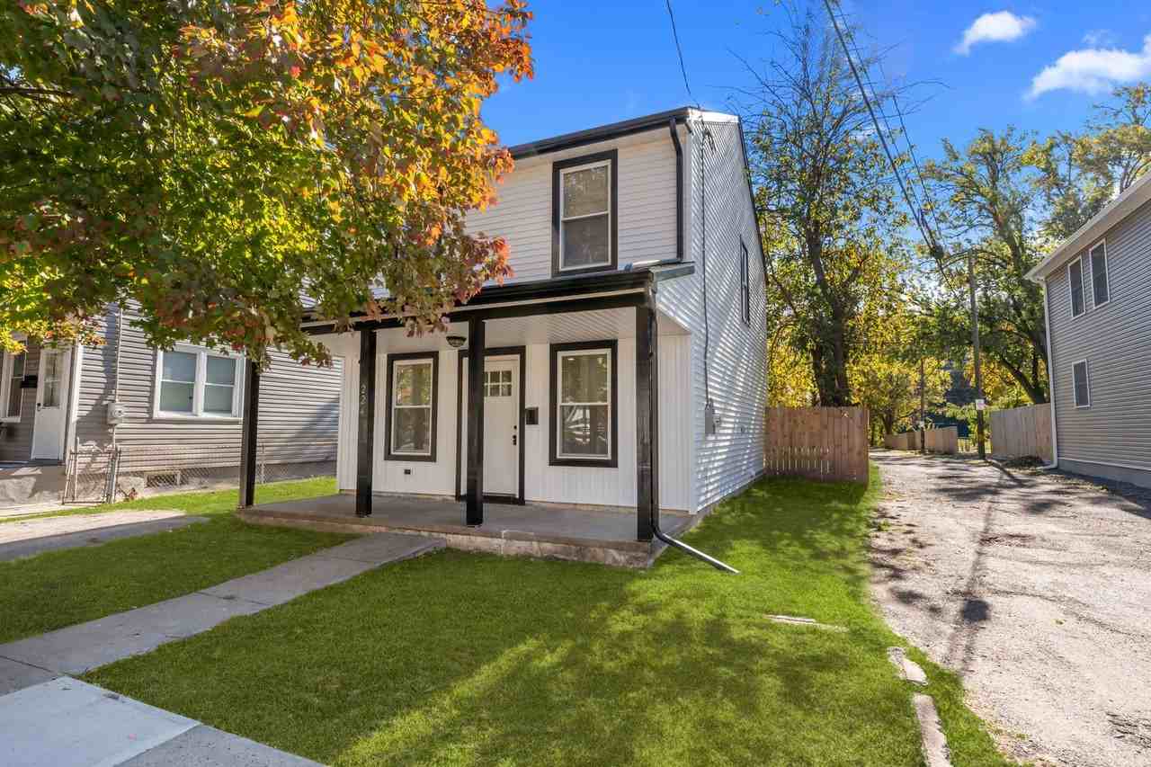 224 Buckley St - Photo 2 of 35