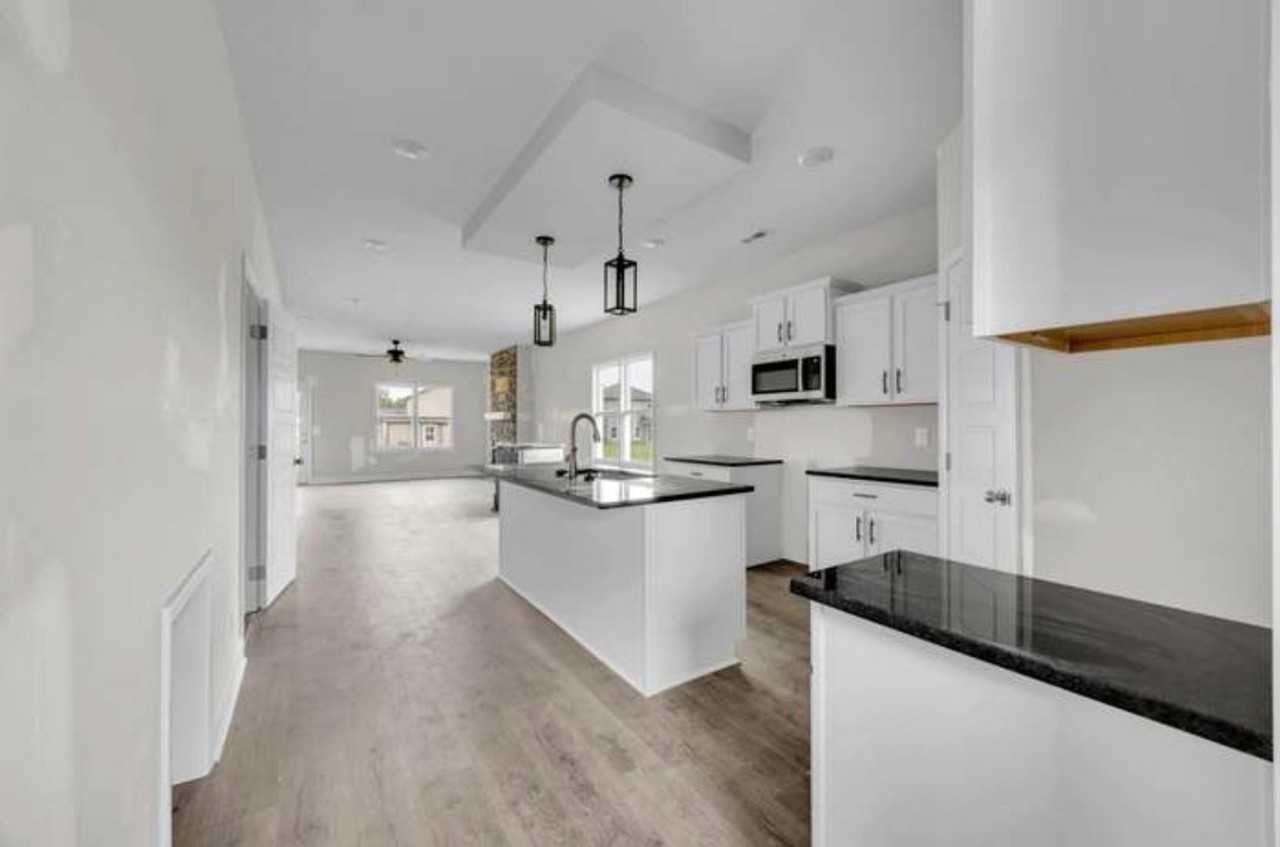 354 Galway Dr - Photo 3 of 24