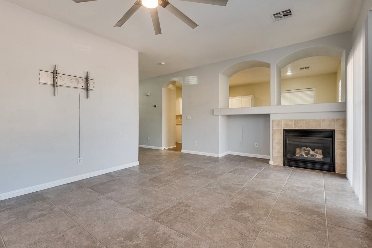 6234 Dartington Hall St - Photo 2 of 15
