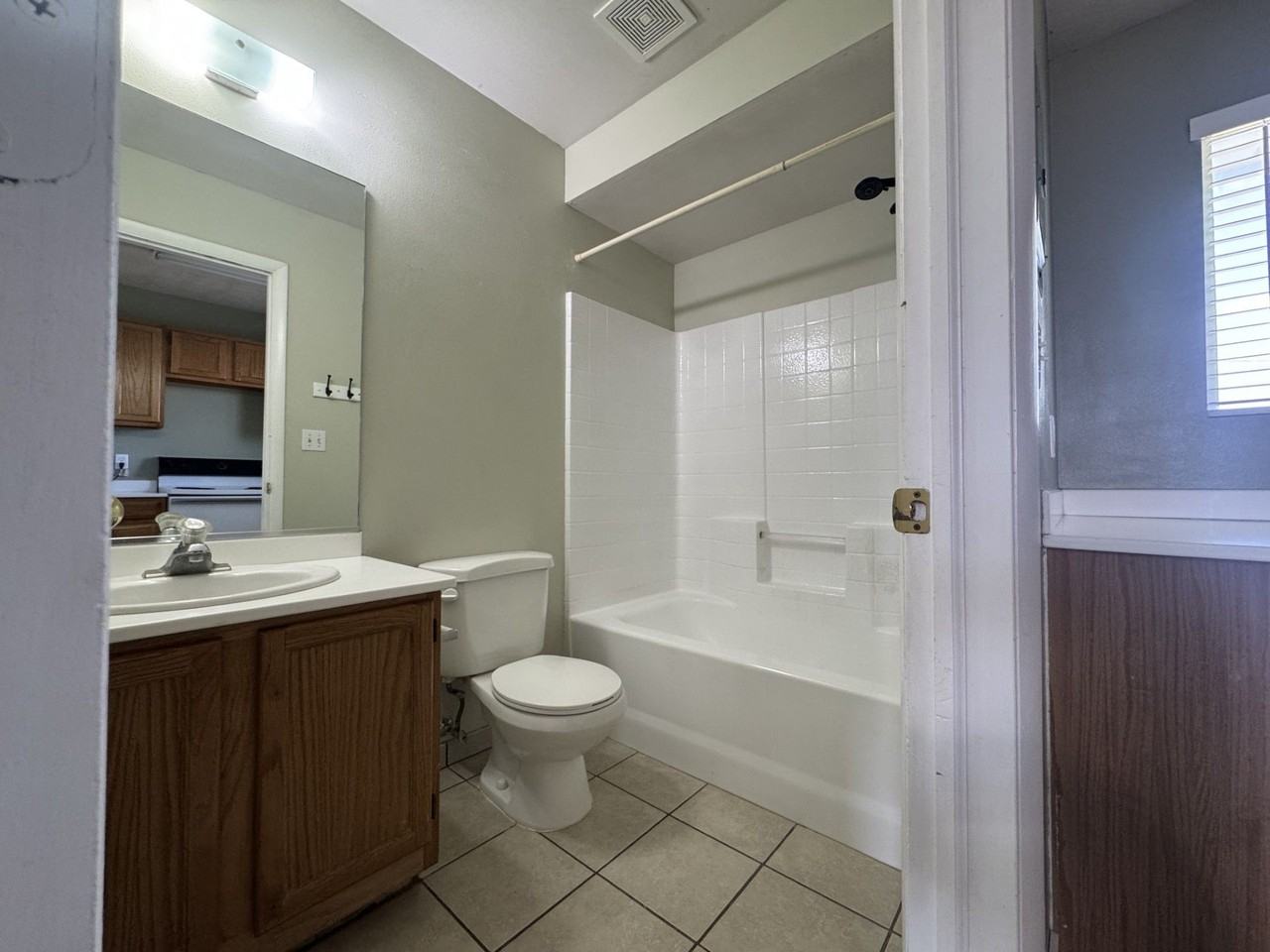 Studio Apartment - Photo 3 of 4