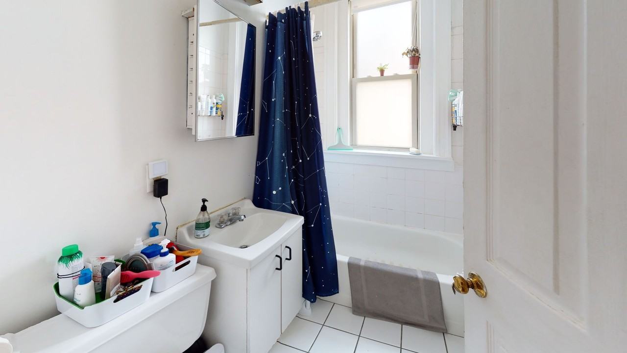 1625 Commonwealth Ave - Photo 6 of 9