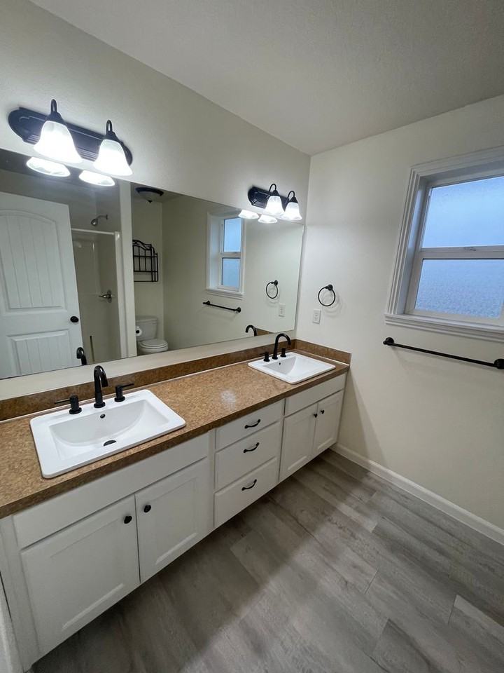 970 Salamander Rd Se - Photo 7 of 25