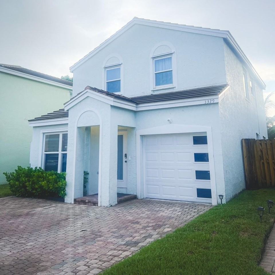 3329 Apache Ln - Photo 7 of 10