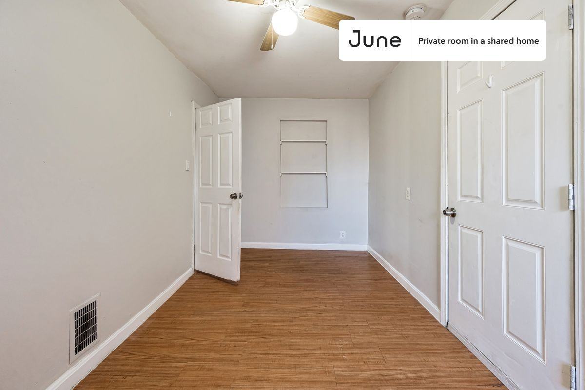 256 Hurley St #A - Photo 4 of 15