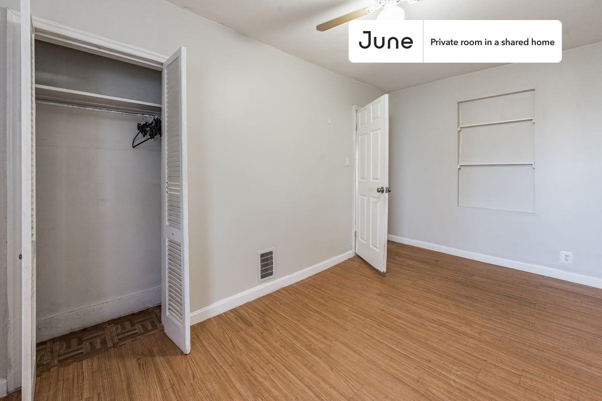 256 Hurley St #A - Photo 5 of 15