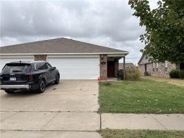 featured image of 228 E Anabranch Ct