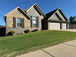 featured image of 1309 W Gum St