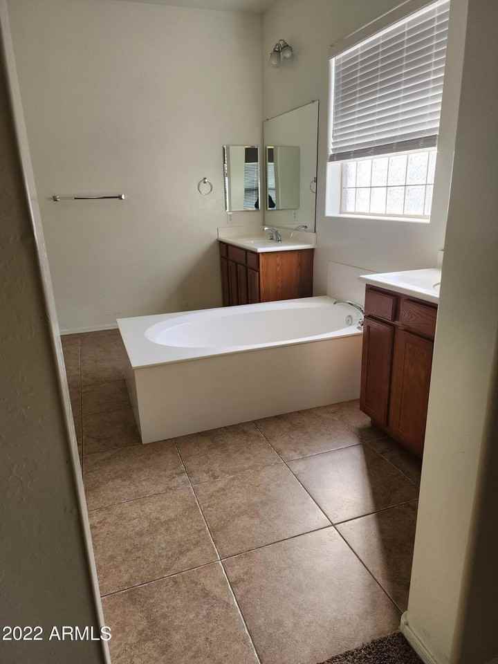 16212 W Pima St - Photo 5 of 7