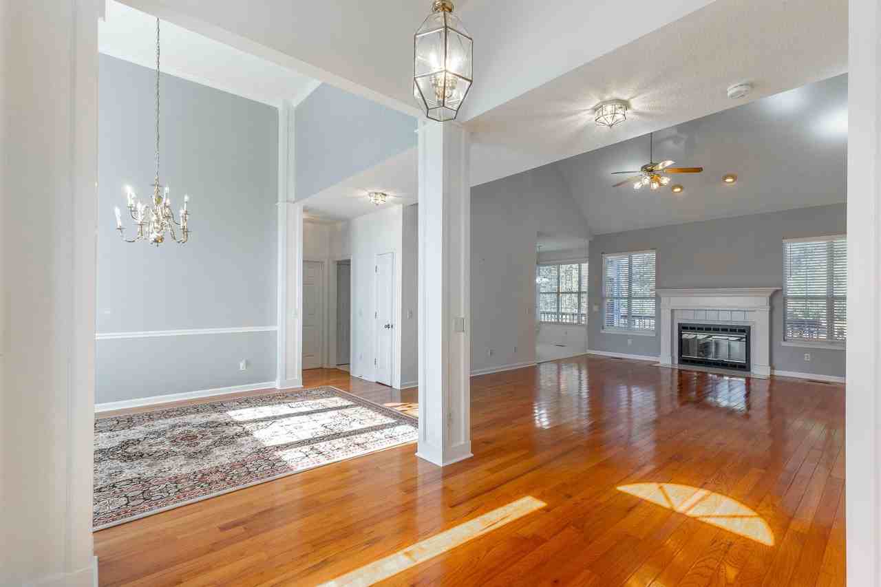 1615 Gunston Hall Rd - Photo 3 of 38