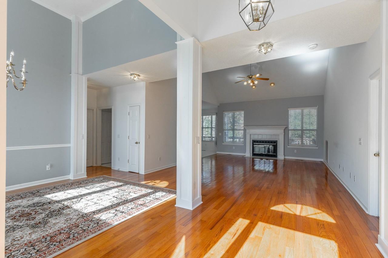 1615 Gunston Hall Rd - Photo 4 of 38