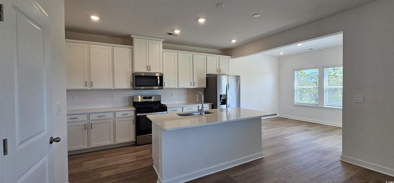 8233 Vibrant Dr - Photo 6 of 40