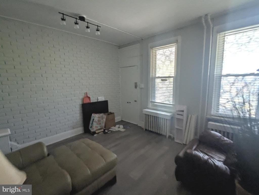 657 N 37th St - Photo 6 of 25