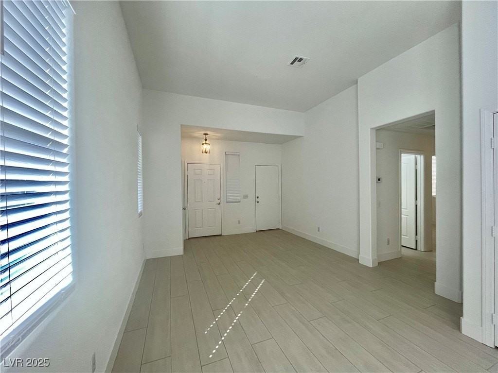 10748 Tuscan Ct - Photo 4 of 42