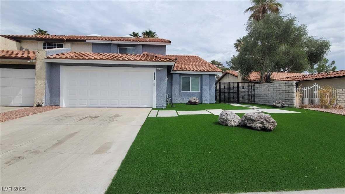 2600 Sidonia Ave - Photo 2 of 50