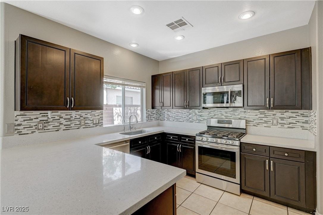 971 Whispering Grove Ave - Photo 6 of 37