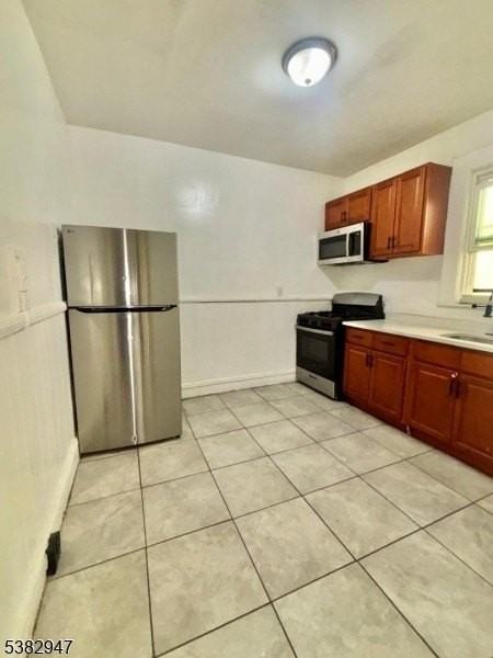 187 Shephard Ave - Photo 2 of 18