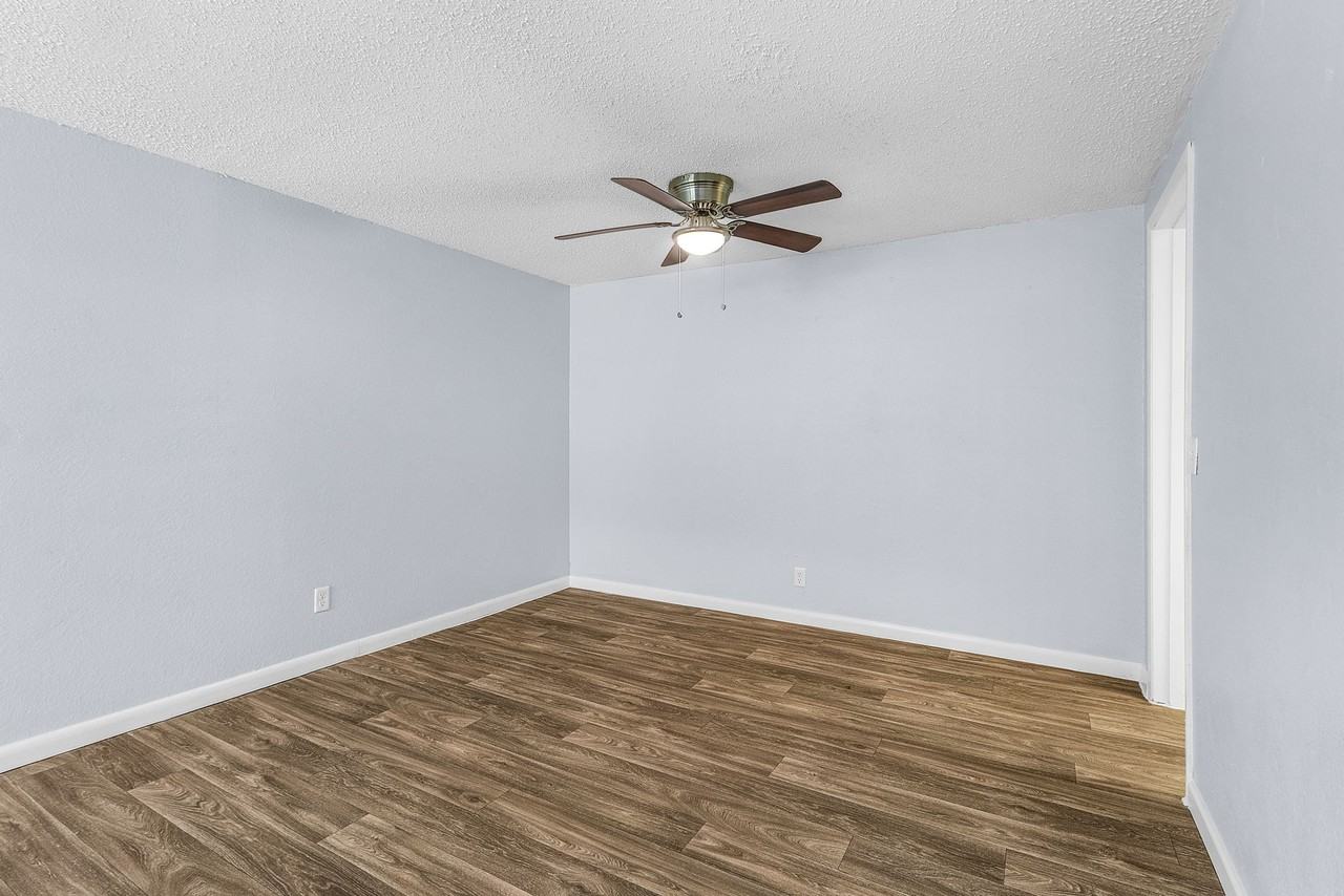 The Cottages @ Stillwater - Photo 5 of 18