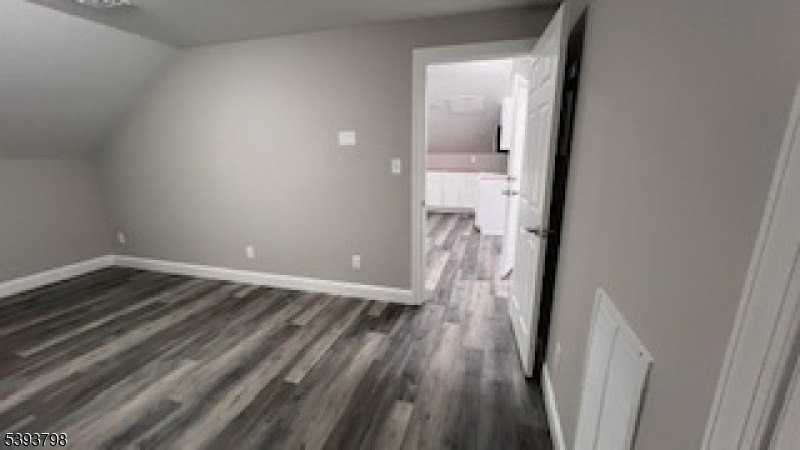 109 Wanaque Avenue - Photo 6 of 16