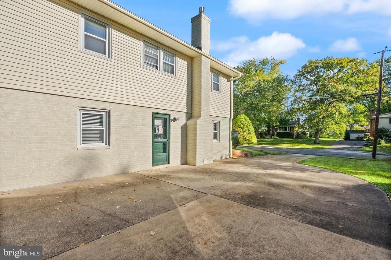 1726 Baldwin Dr - Photo 6 of 47