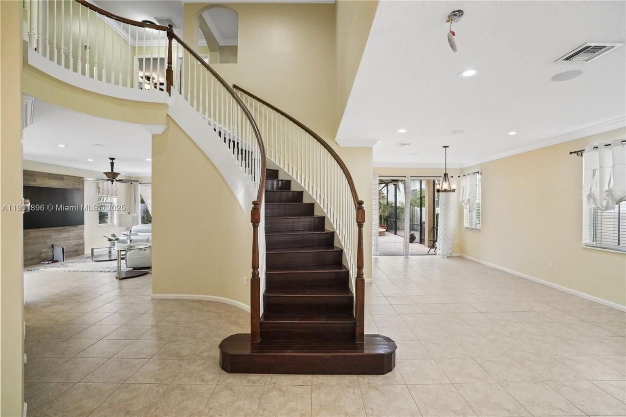 15674 Sw 53rd Ct - Photo 7 of 8