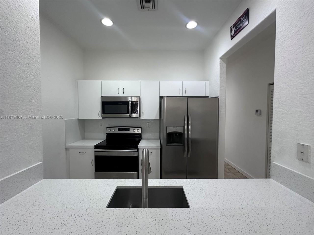 11014 Sw 237th Ln - Photo 7 of 45