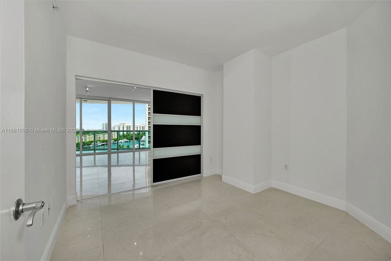 Turnberry Way #1831 - Photo 3 of 8