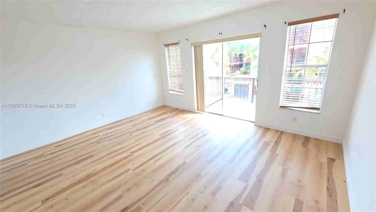 650 Tennis Club Dr #308 - Photo 2 of 14