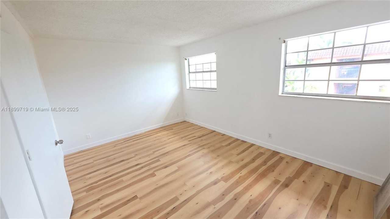 650 Tennis Club Dr #308 - Photo 4 of 14