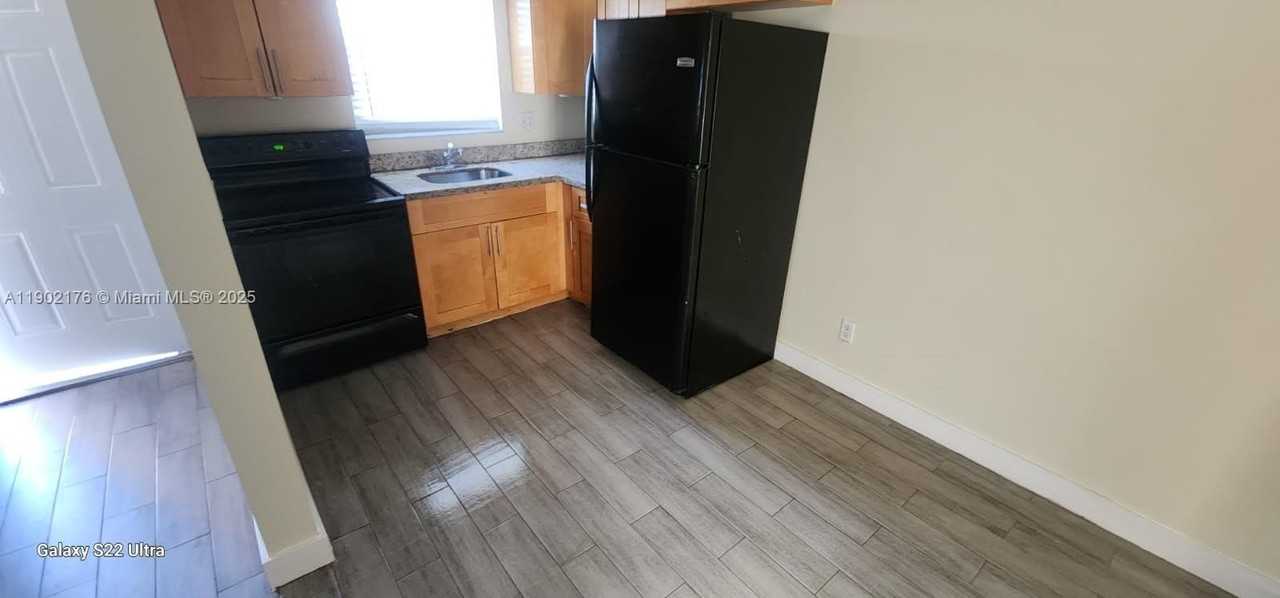 6200 Dewey St #1 - Photo 2 of 8