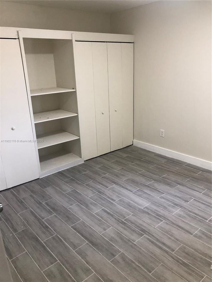 6200 Dewey St #1 - Photo 7 of 8