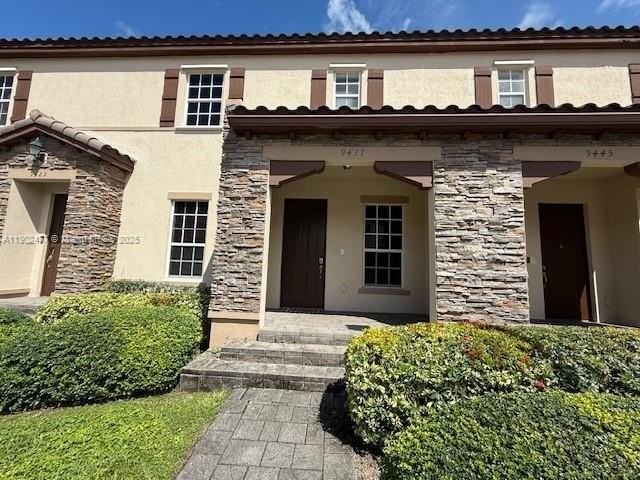 9437 Sw 171st Ave - Photo 2 of 25