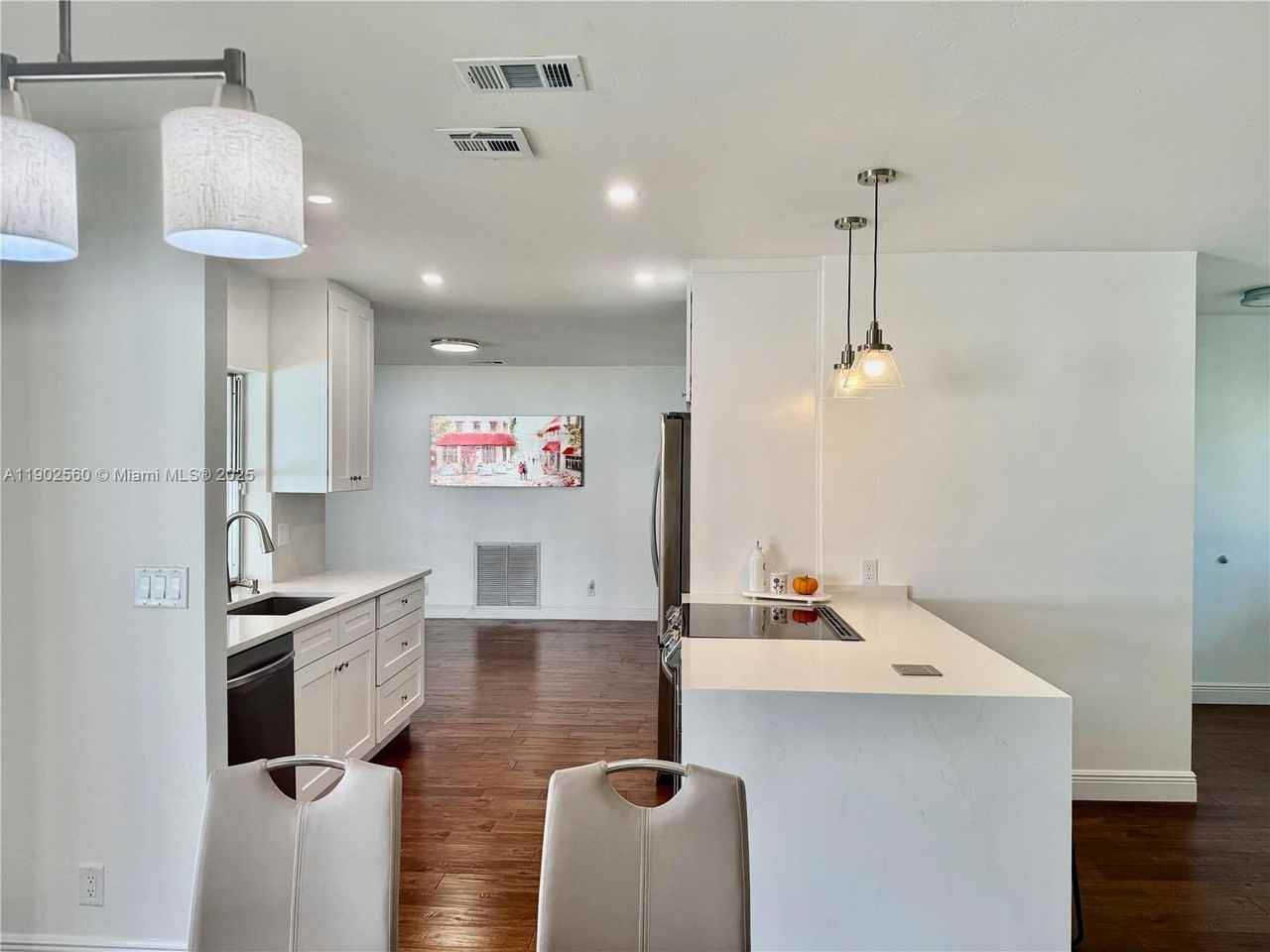 8 Tam O Shanter Ln - Photo 5 of 27