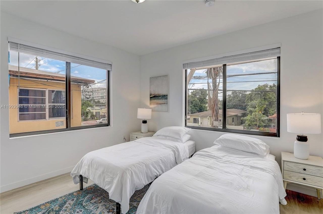 1553 Sw 7th St #9 - Photo 7 of 11