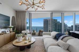 featured image of 300 Biscayne Boulevard Way #4707W