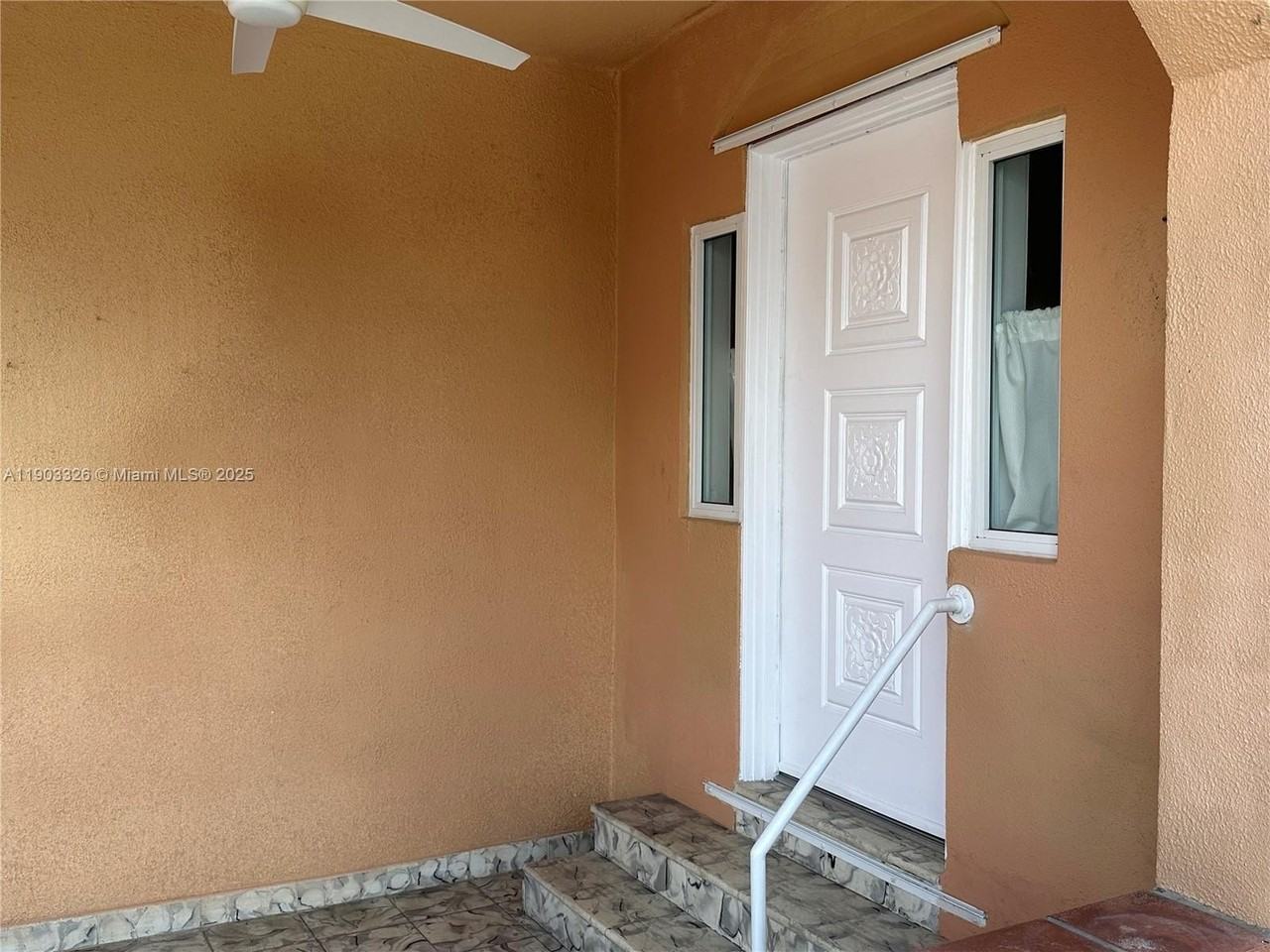 431 Tamiami Blvd - Photo 4 of 24