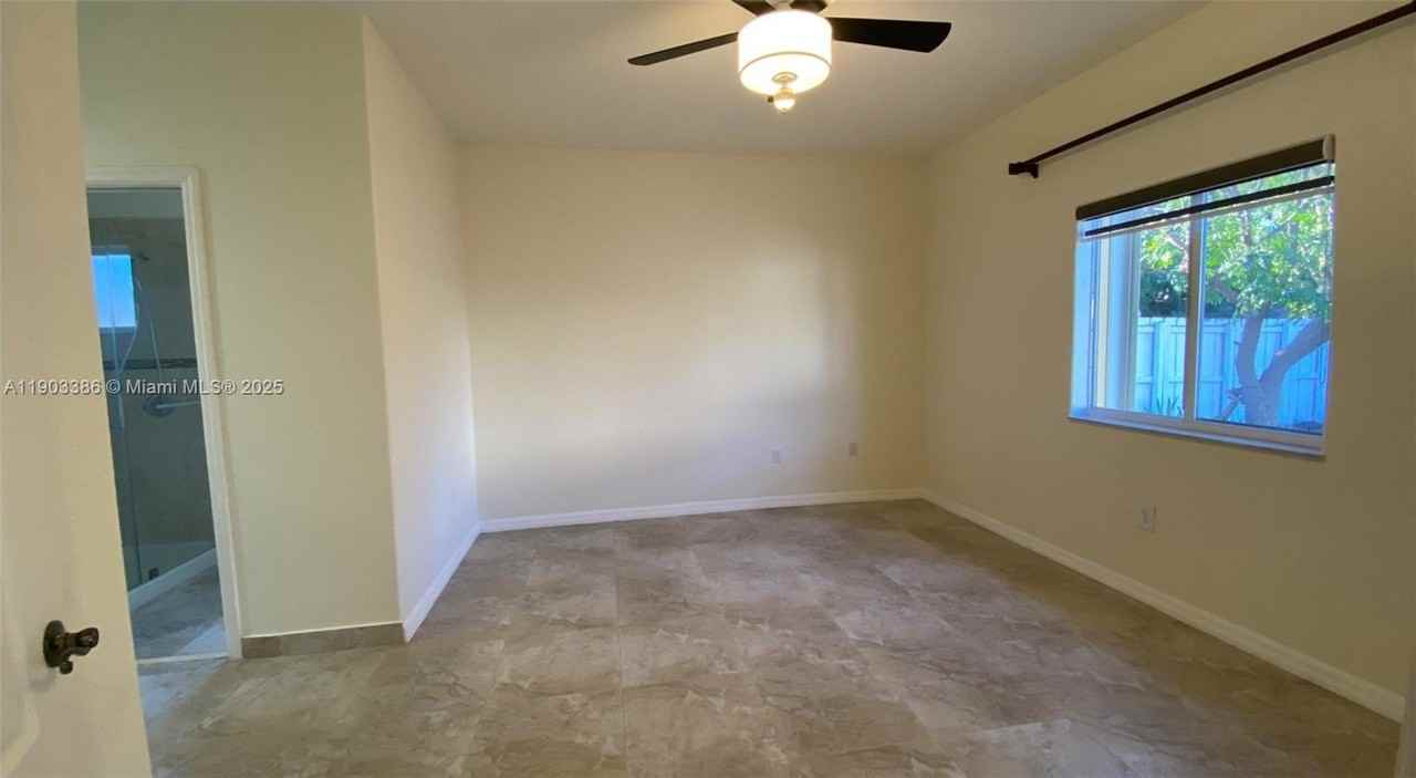 15585 Sw 178th Ln #A - Photo 5 of 11