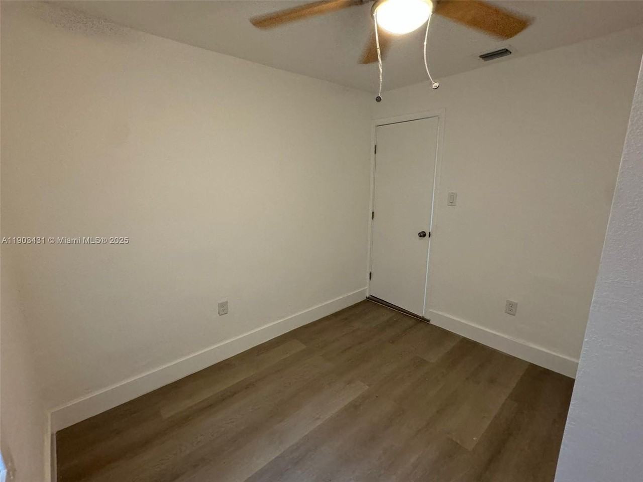 5815 Nw 18th Ave - Photo 6 of 24