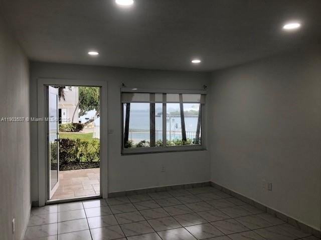 7905 East Dr #9C - Photo 6 of 11