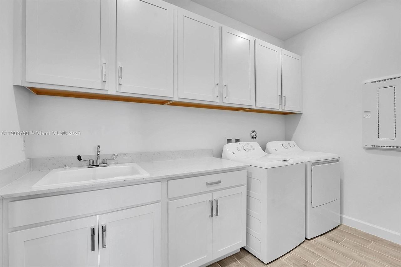 601 Hookline Cir - Photo 7 of 22