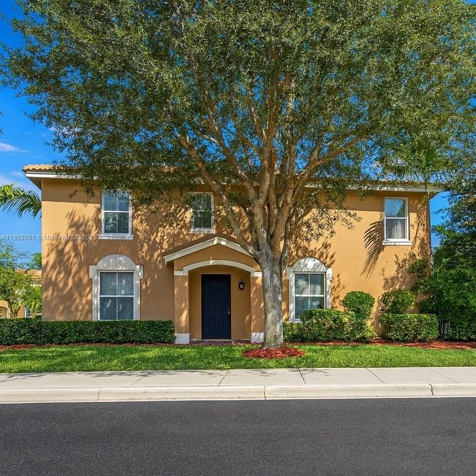 2417 Se 14th St - Photo 3 of 18